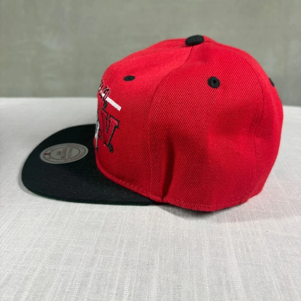 Mitchell & Ness UNLV Runnin Rebels Youth Snapback Hat Red Black 9N48OBC88-C67